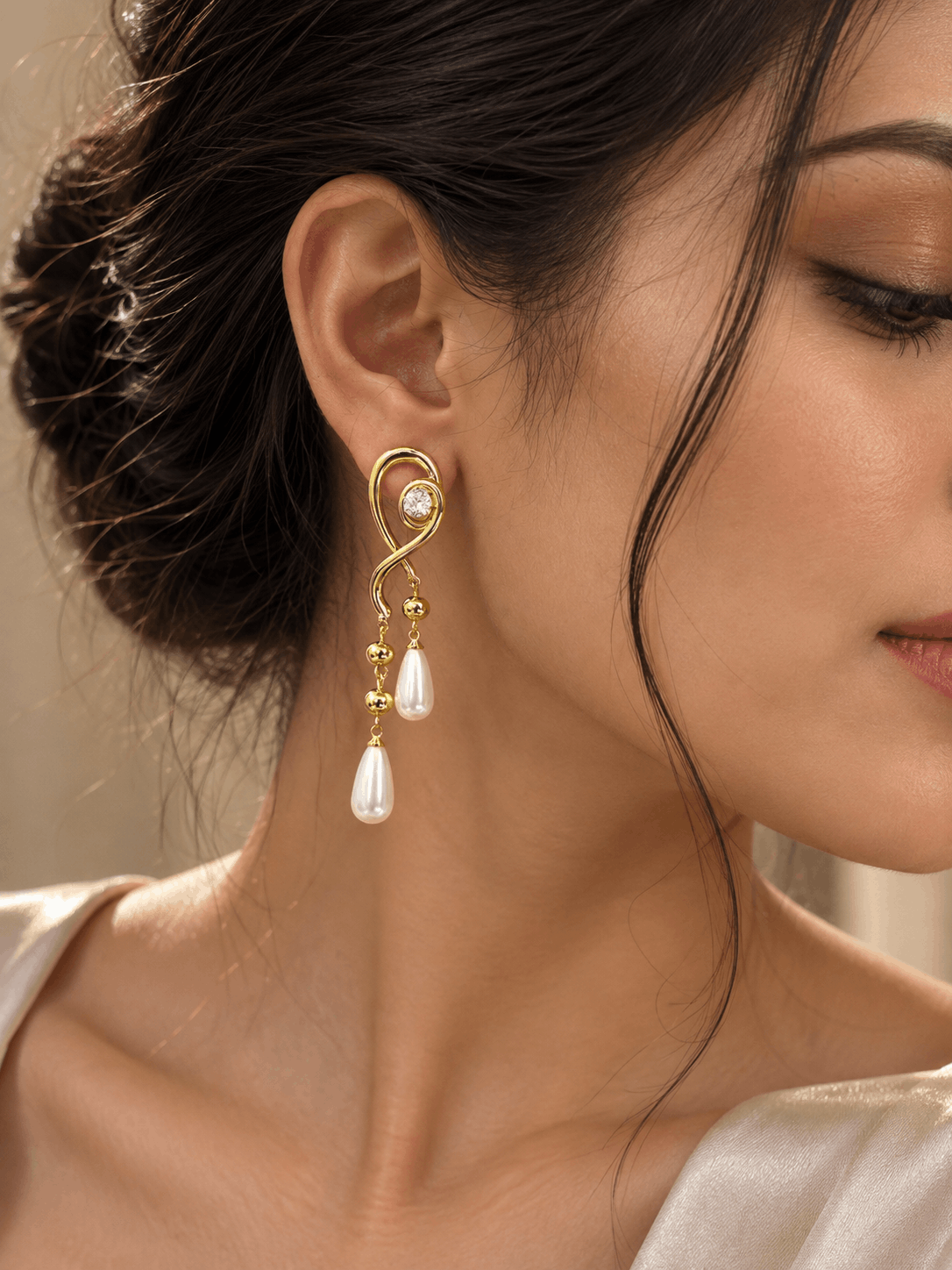 Eternella Earrings