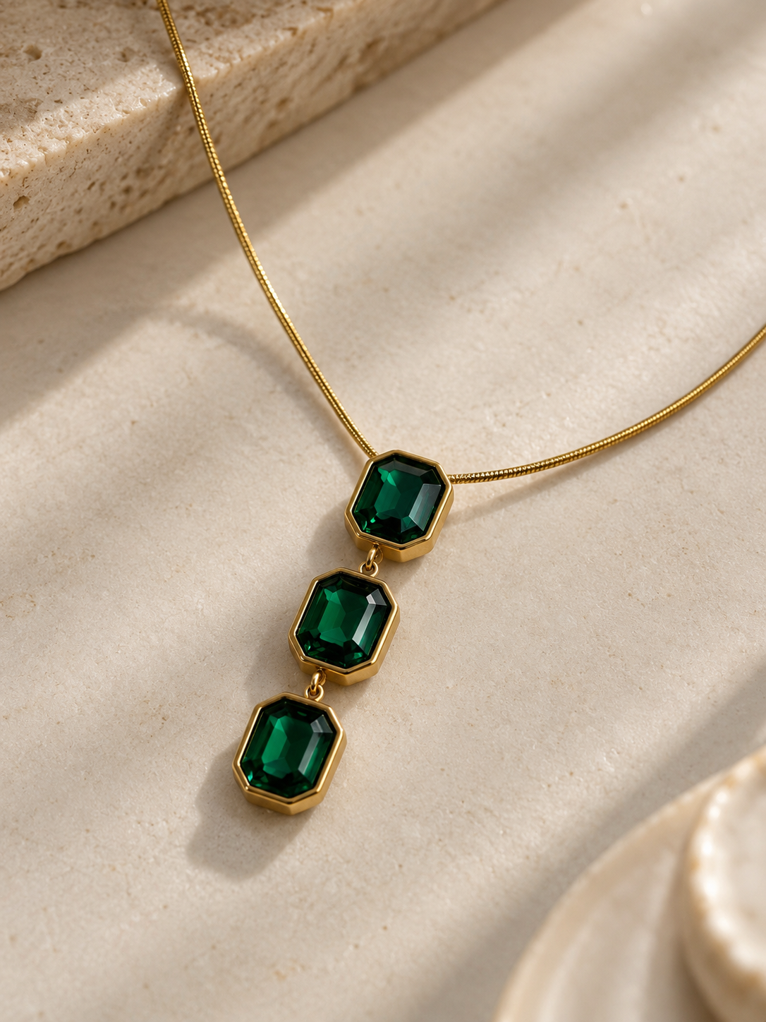 Green Crystal Glow Necklace